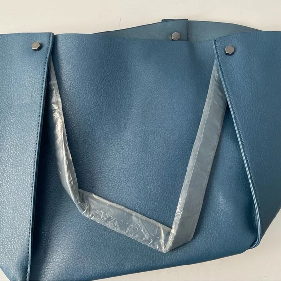 Neiman Marcus Blue Leather Tote bag - Picture 8 of 8